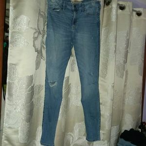 light wash hollister skinny jeans